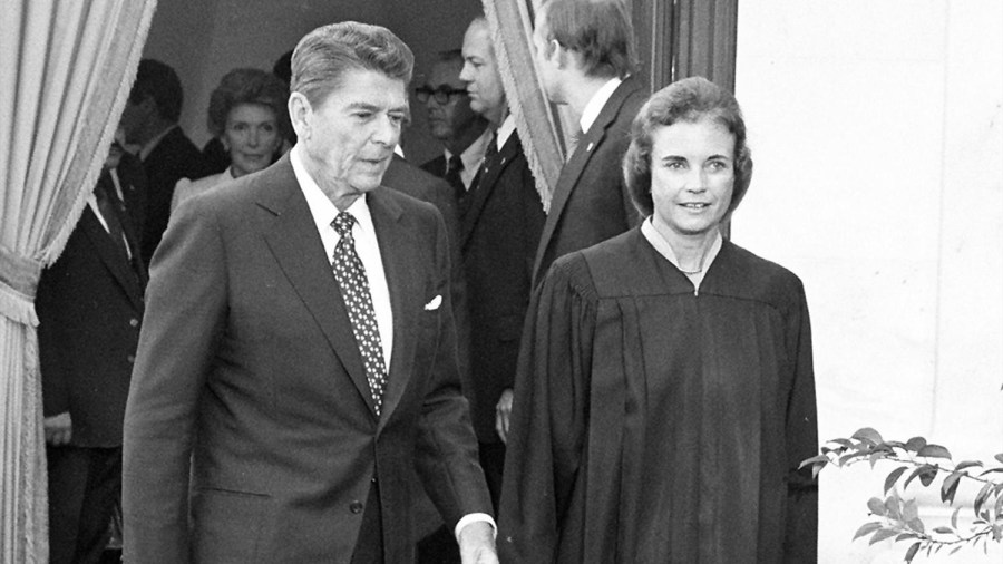 Ronald Reagan and Sandra Day O'Connor_333566