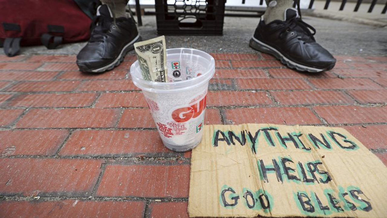 panhandling-homeless_303278