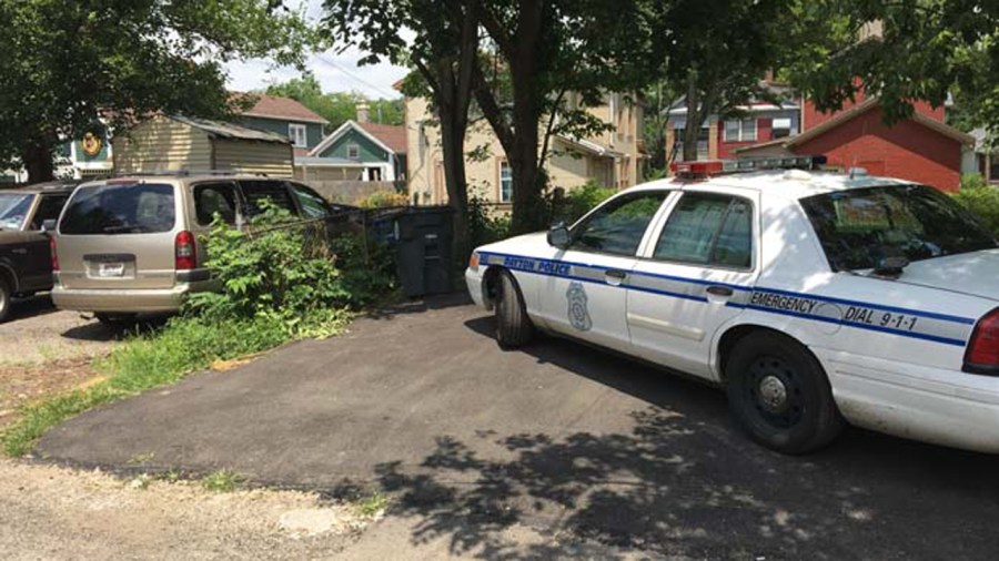 police-at-house-of-baby_333652