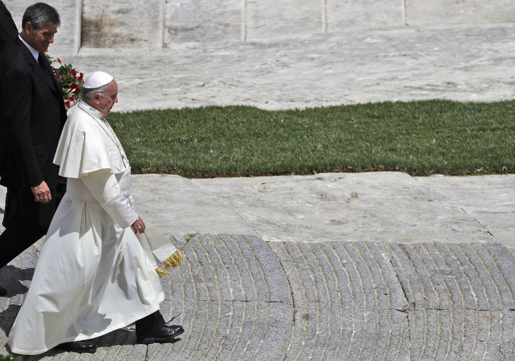 Vatican Pope_330794