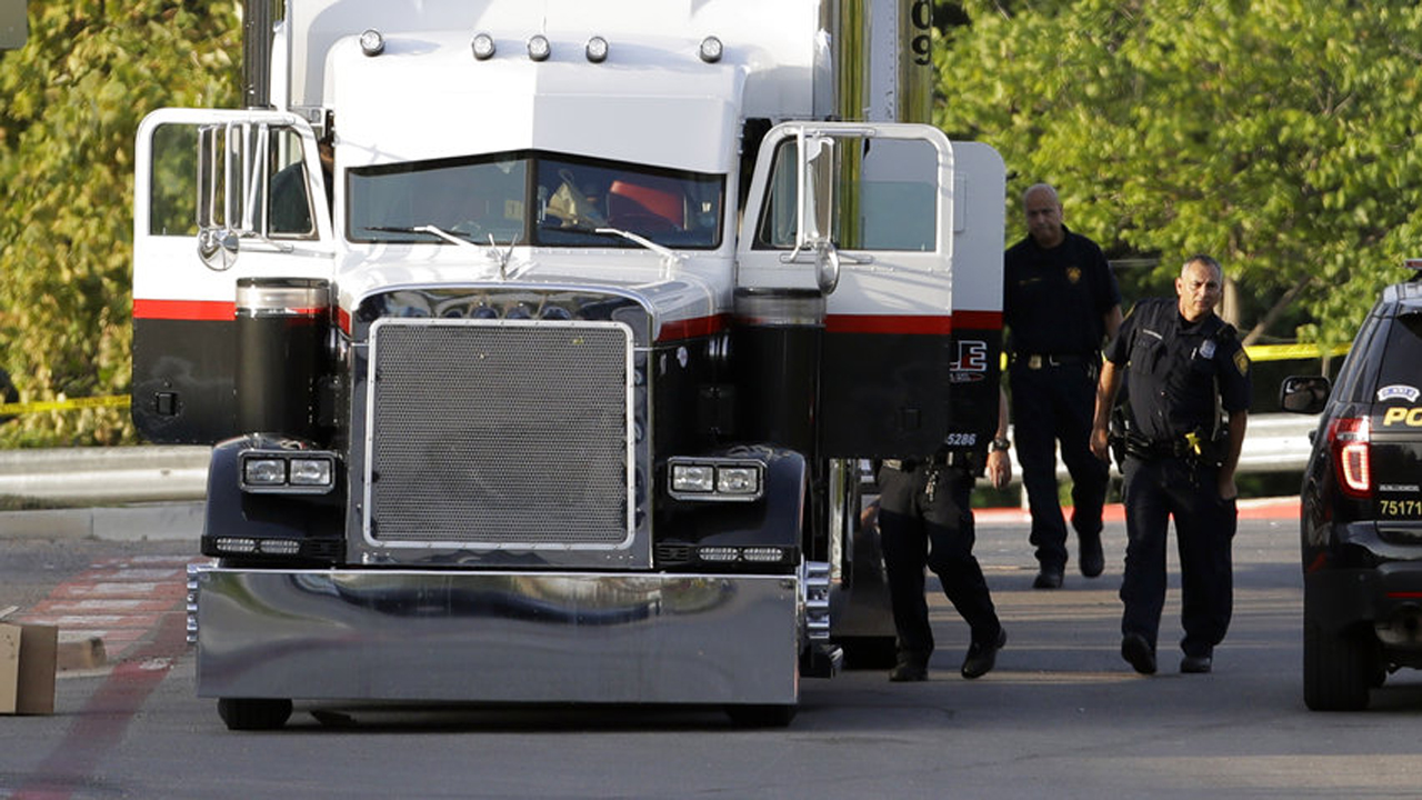 Tractor Trailer Trafficking Deaths_338689