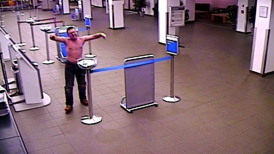 shirtless-man-wv-airport_335368