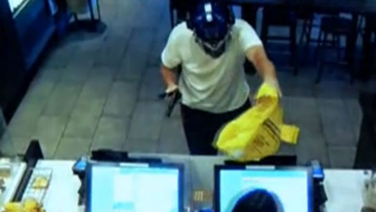 starbucks-robbery-2_338567