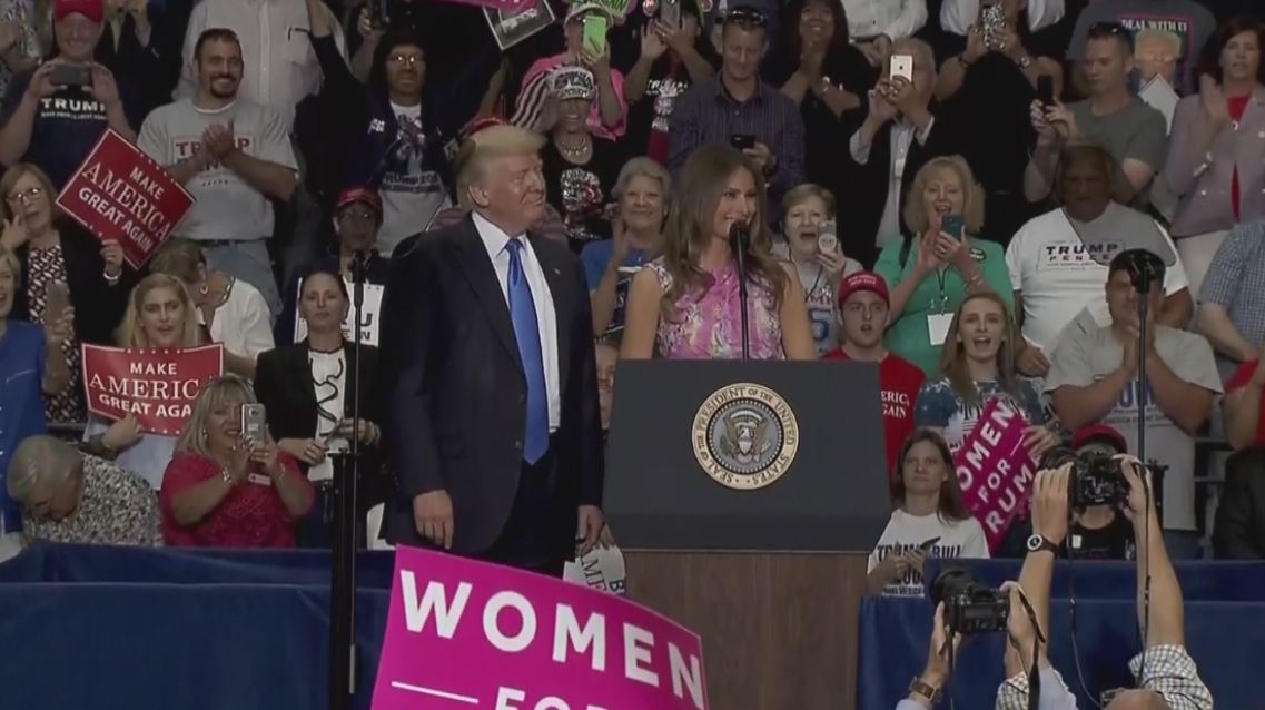 trump speaking_339275