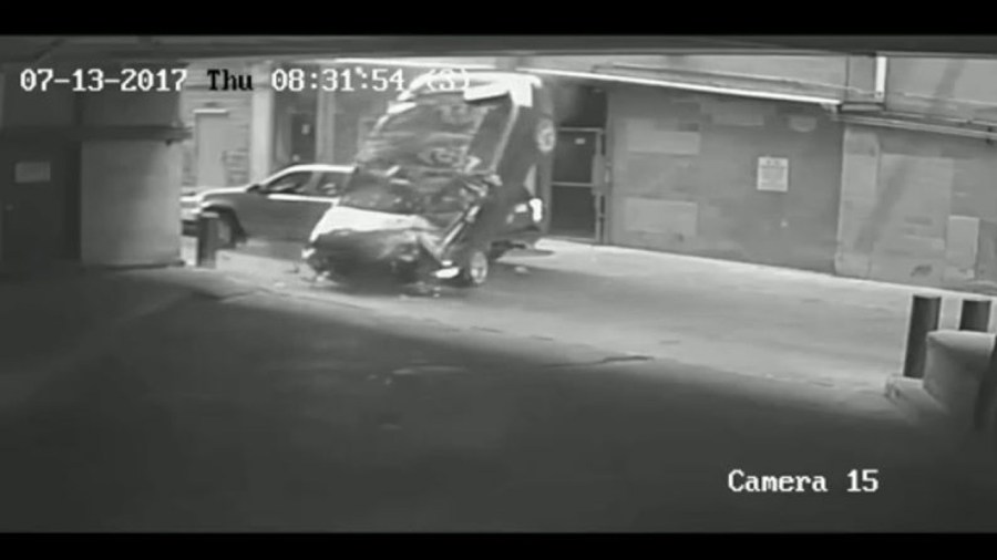 car-fall_342997