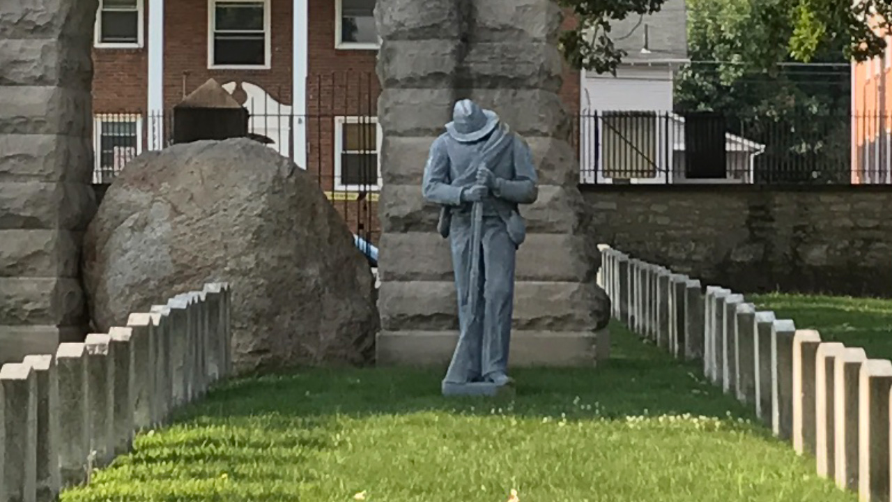 confederatestatue_345302