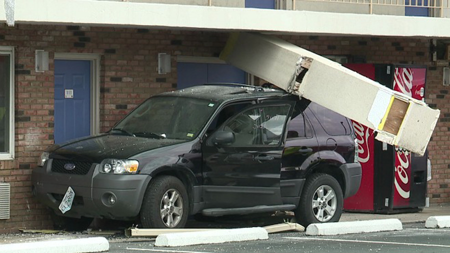 liberty-motel-6-crash_342169