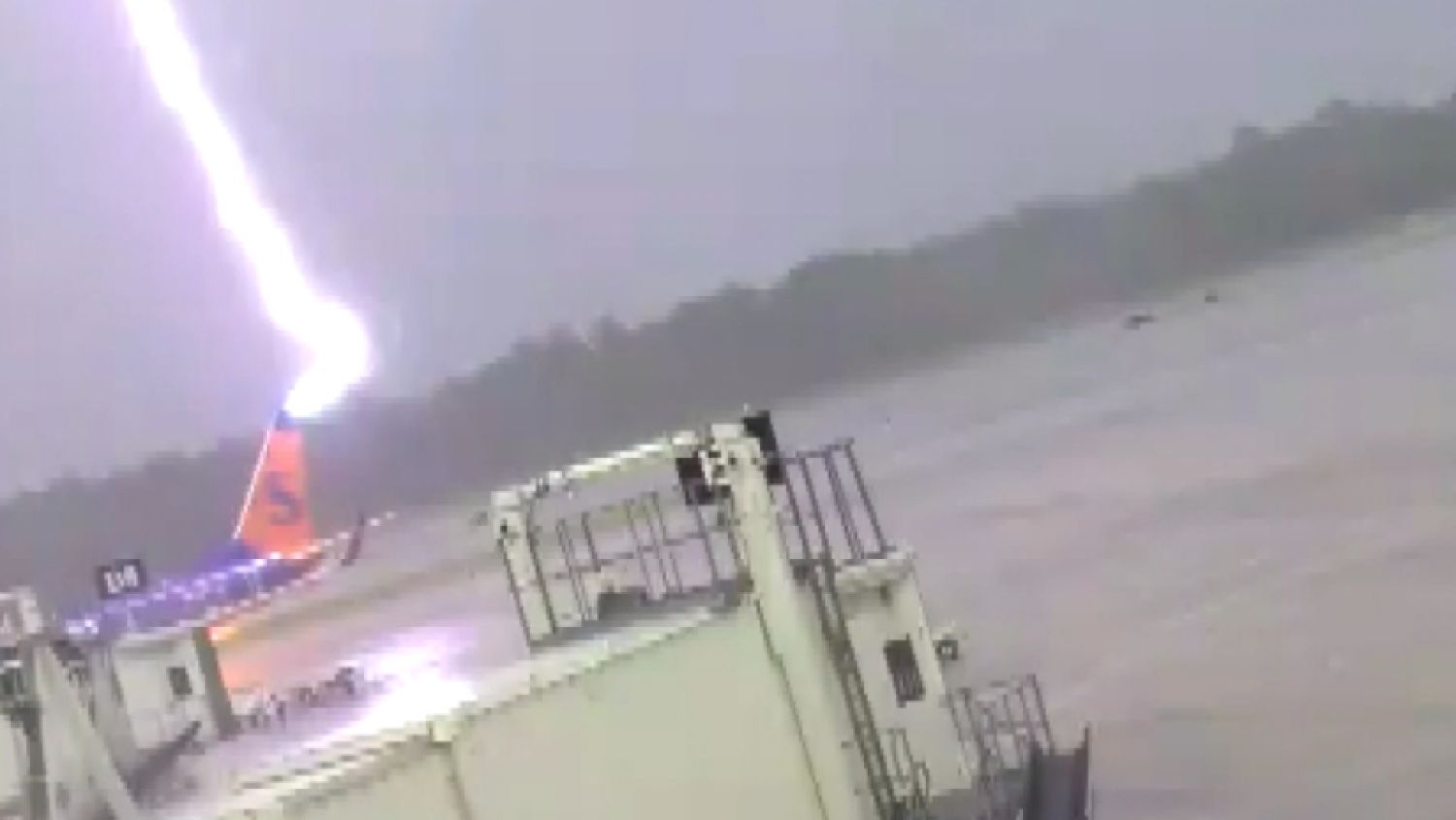 NC_lightningstrike0802_1500x845_341054