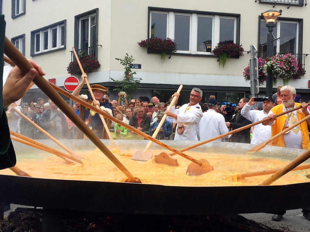 Belgium Giant Omelet_344088