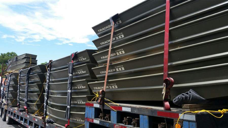 tracker boats_347296