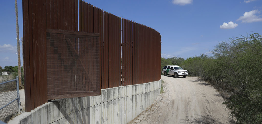 Harvey Border Wall_348338