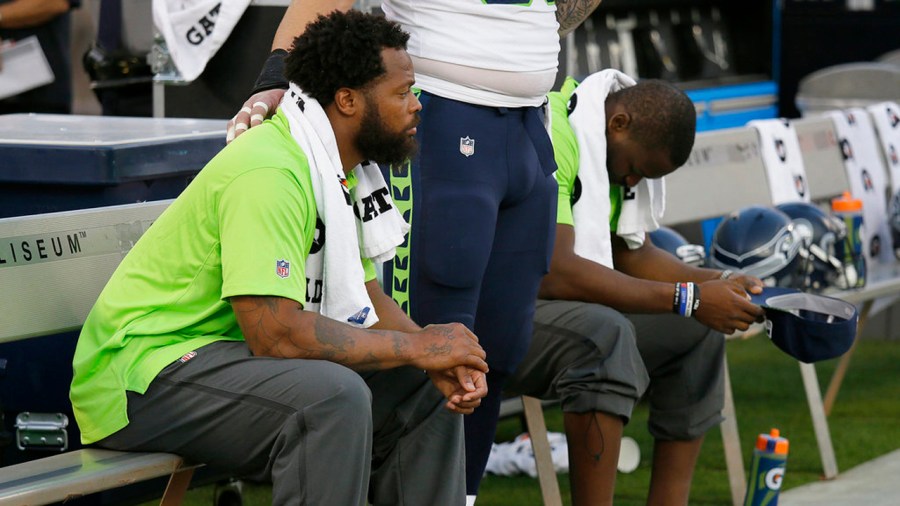 Michael Bennett,Justin Britt_348726