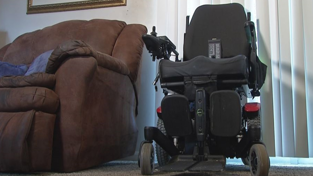 power-wheelchair_353755