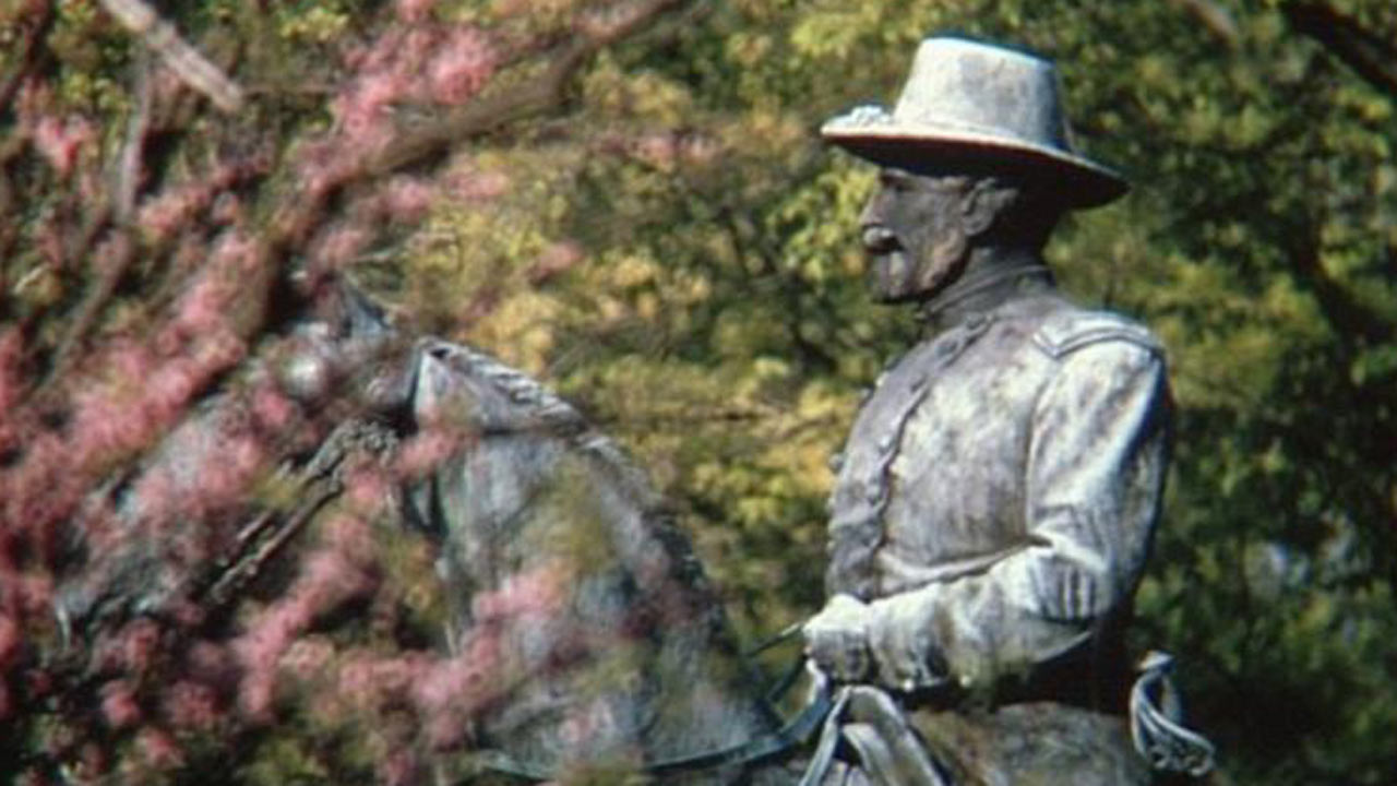 robert-e-lee-statue_331704