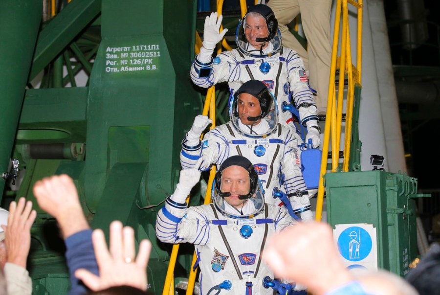 Kazakhstan Russia Space_350447