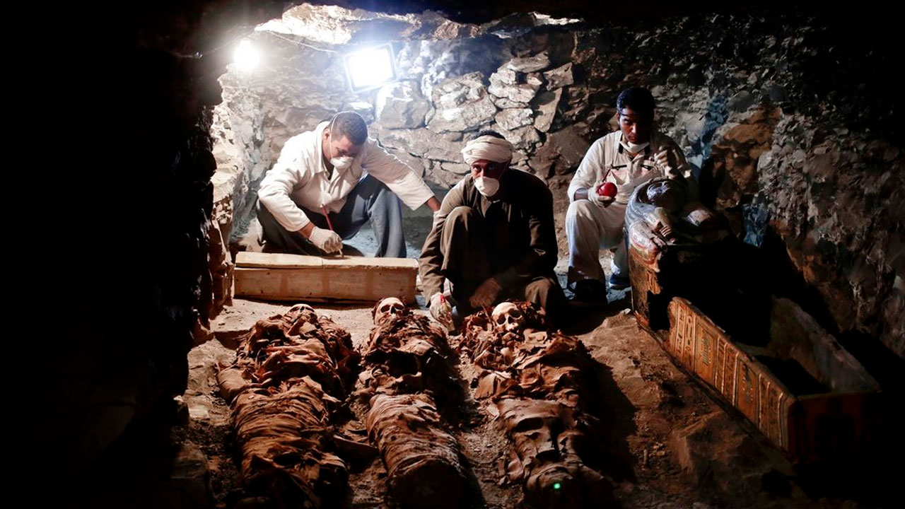 tomb_349462