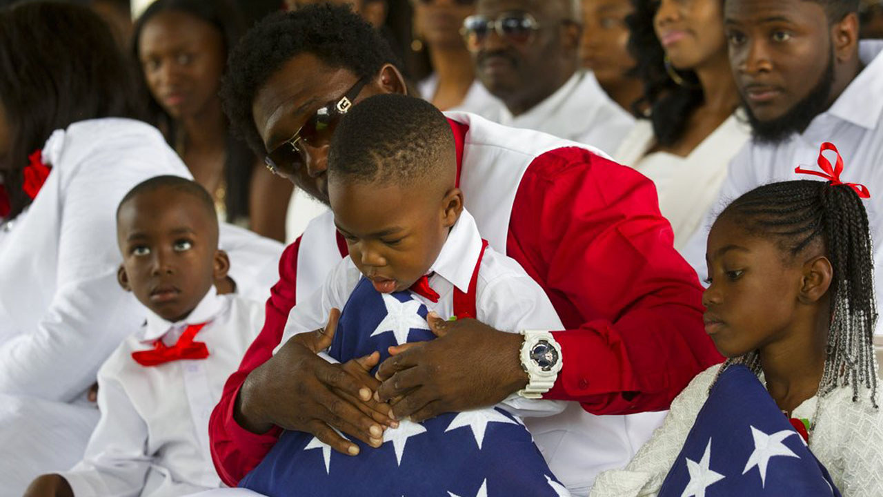 Trump Fallen Soldier Funeral_359599