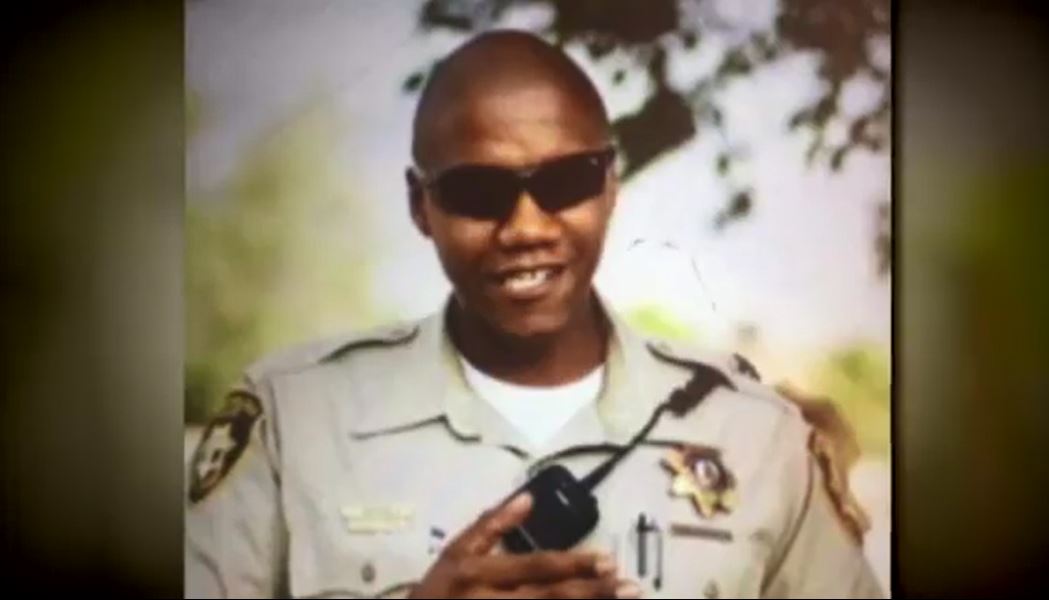 lvofficer_360820