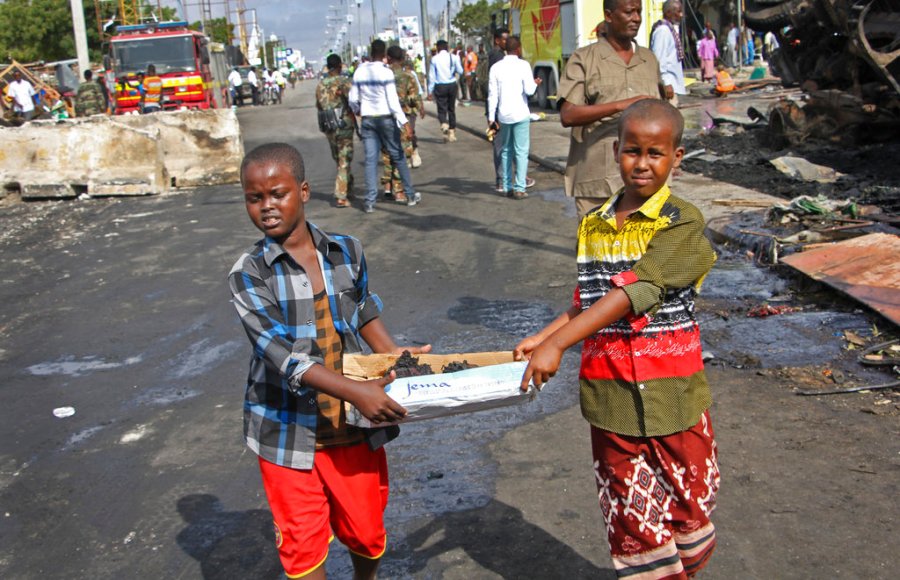 APTOPIX Somalia Explosion_357975