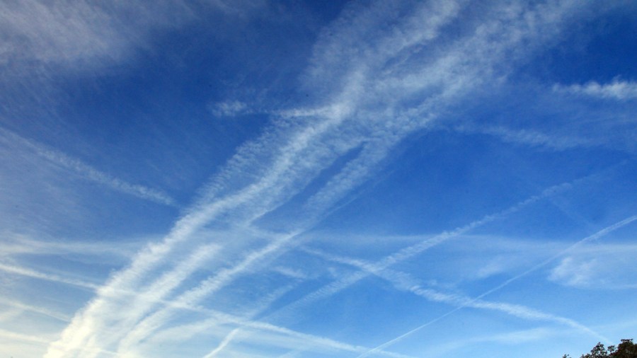 contrail_366147
