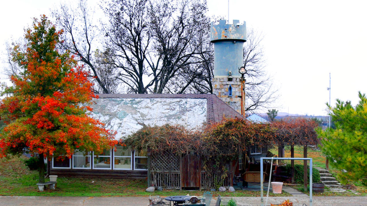 missile-silo-airbnb_367869