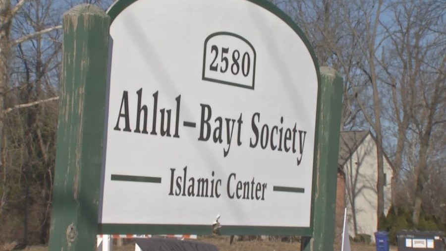 mosque-vandalized_366908
