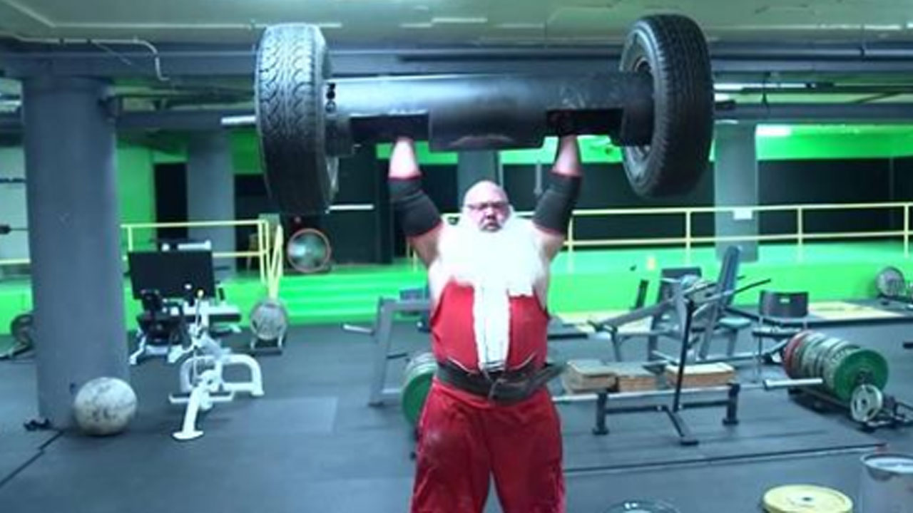 strongman-santa_368387