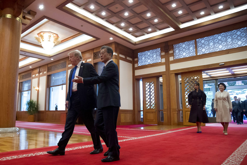 Donald Trump, Moon Jae-in, Melania Trump, Kim Jung-sook_363976