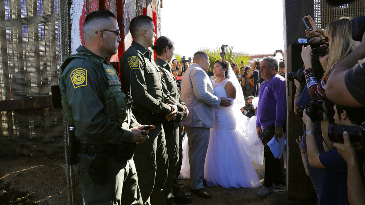 cartel wedding_373940