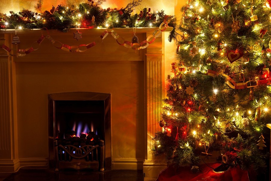 christmas-tree-83121_1280_375653
