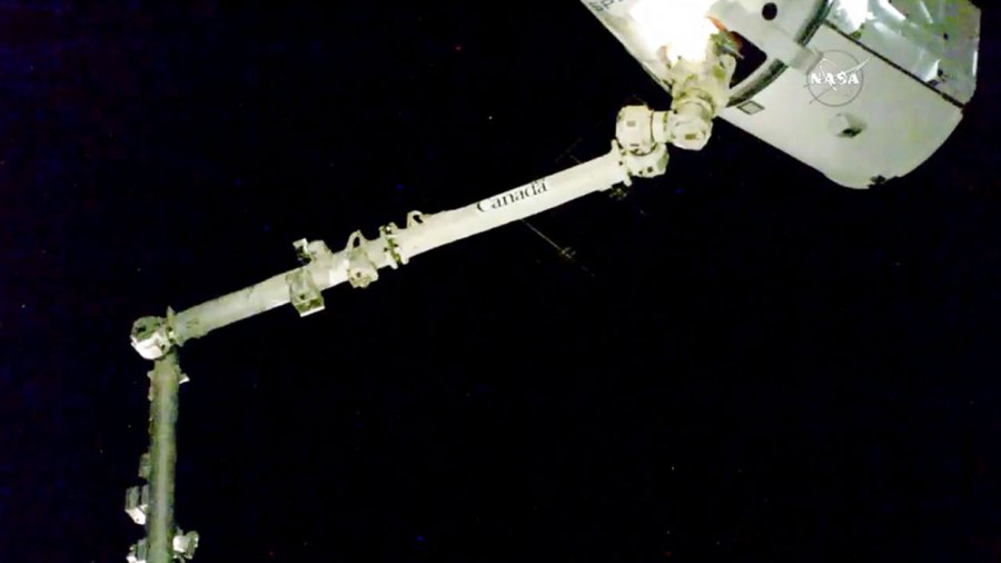 dragon-iss_372795