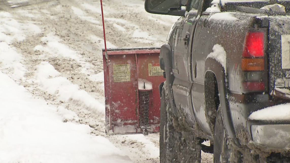 driving in snow_375881
