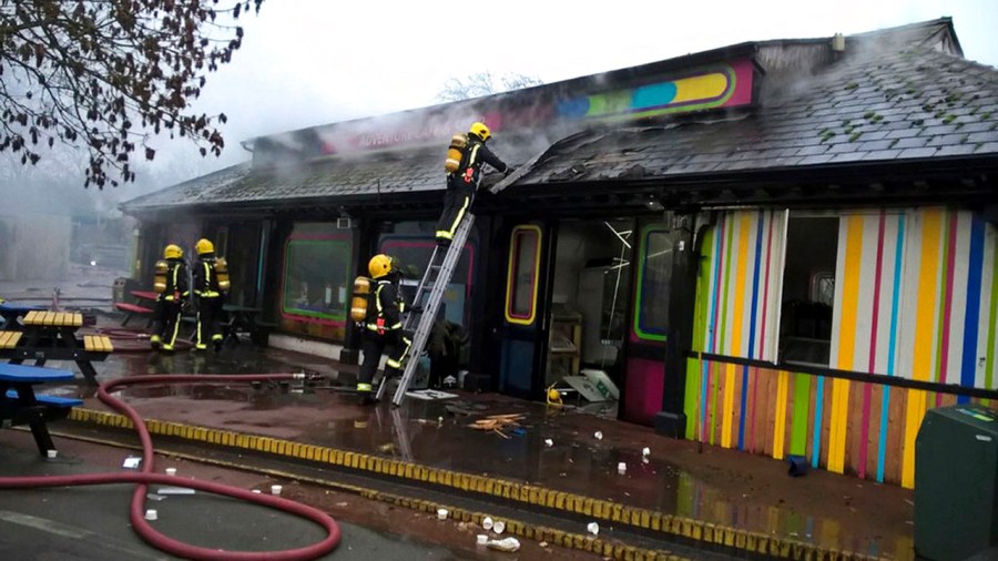 Britain Zoo Fire_374371