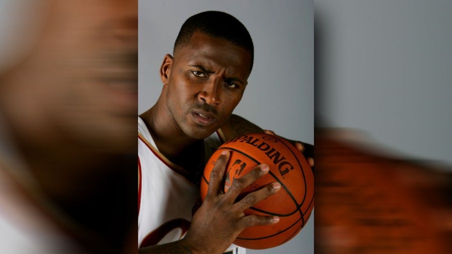 lorenzen-wright_372672
