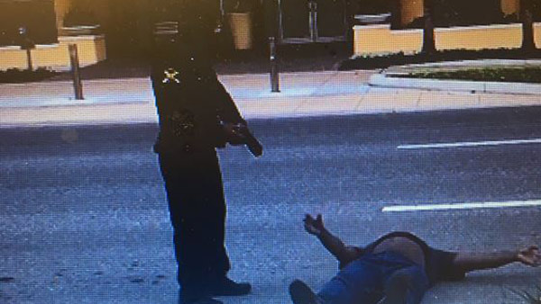 R-ST-PETE-STUN-GUN-SHOPLIFT_375646