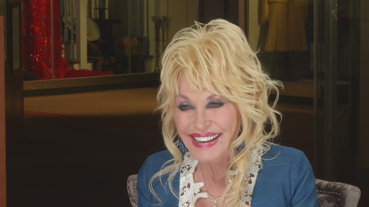 dollyparton_wkrn_214749