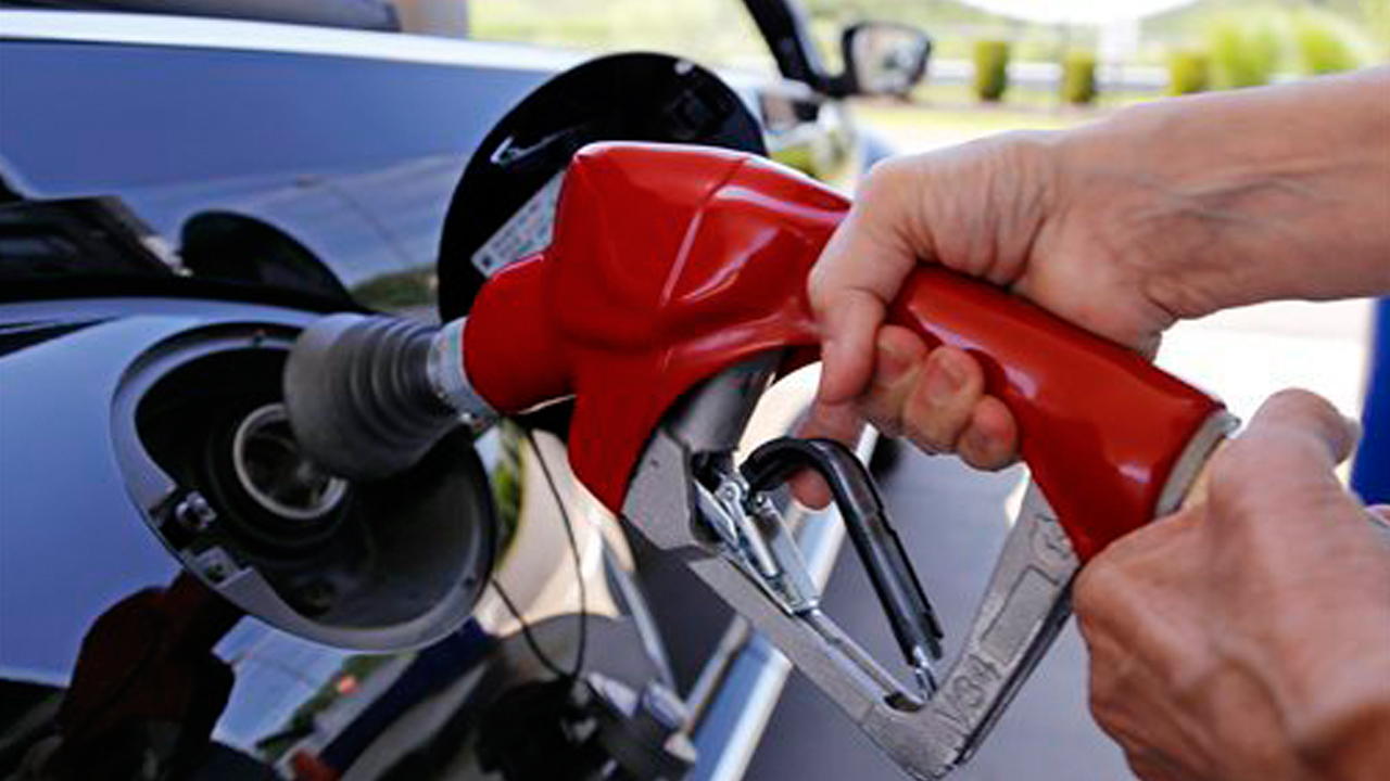 pumpinggas_376733