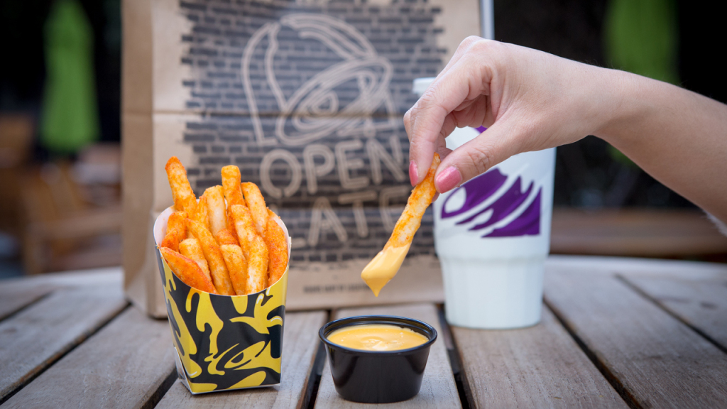 taco-bell-nacho-fries-3_383113