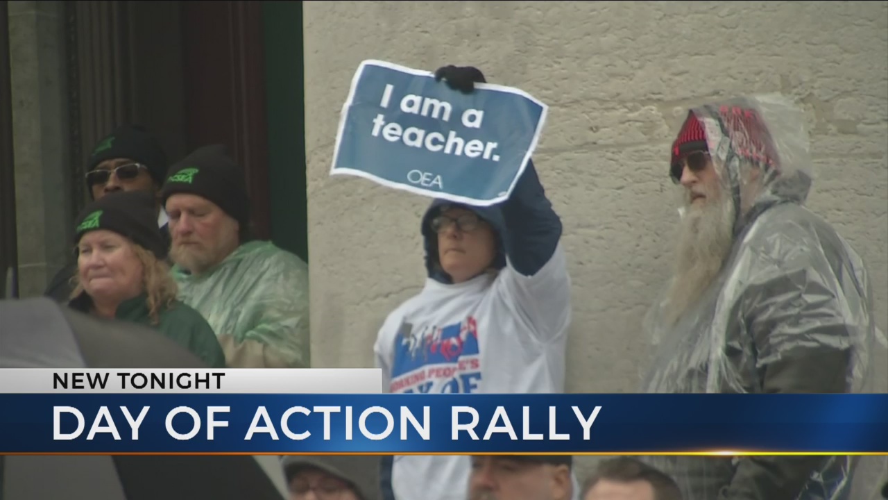 Unions fight legal battle over fees at Ohio Statehouse rally