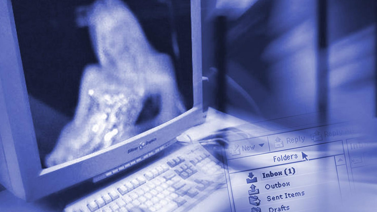 generic-porn-pornography-computer_225392