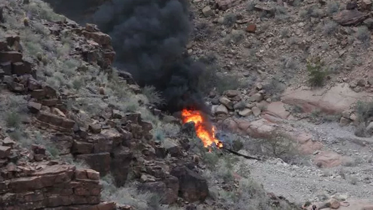 grand-canyon-helicopter-cra_390811