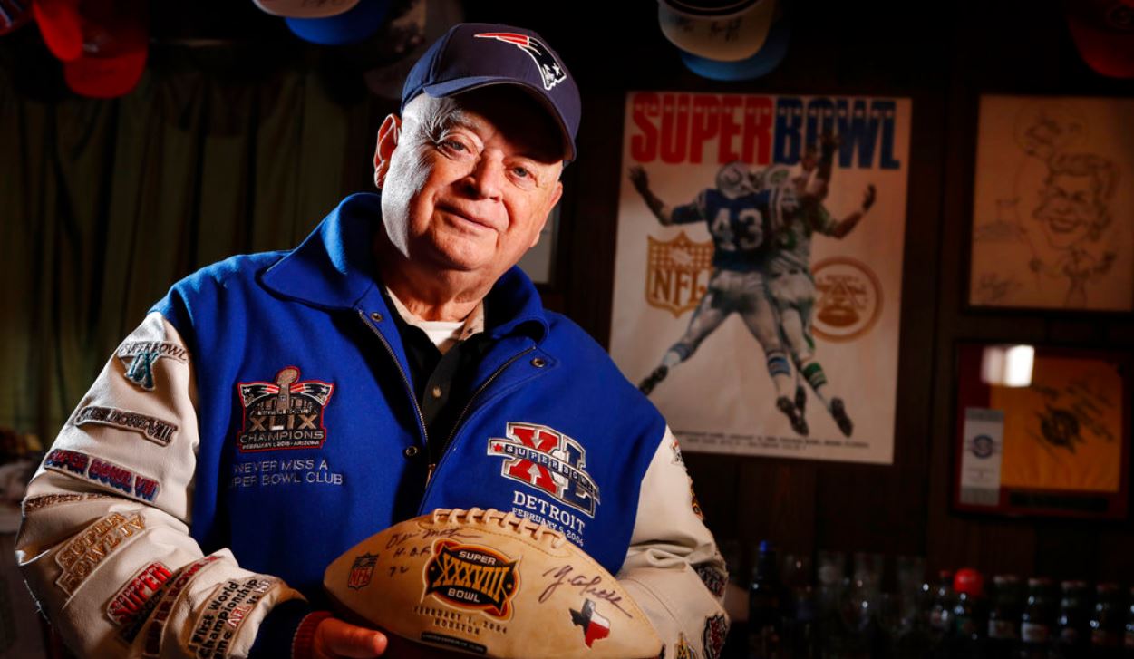superbowlsuperfan_385638