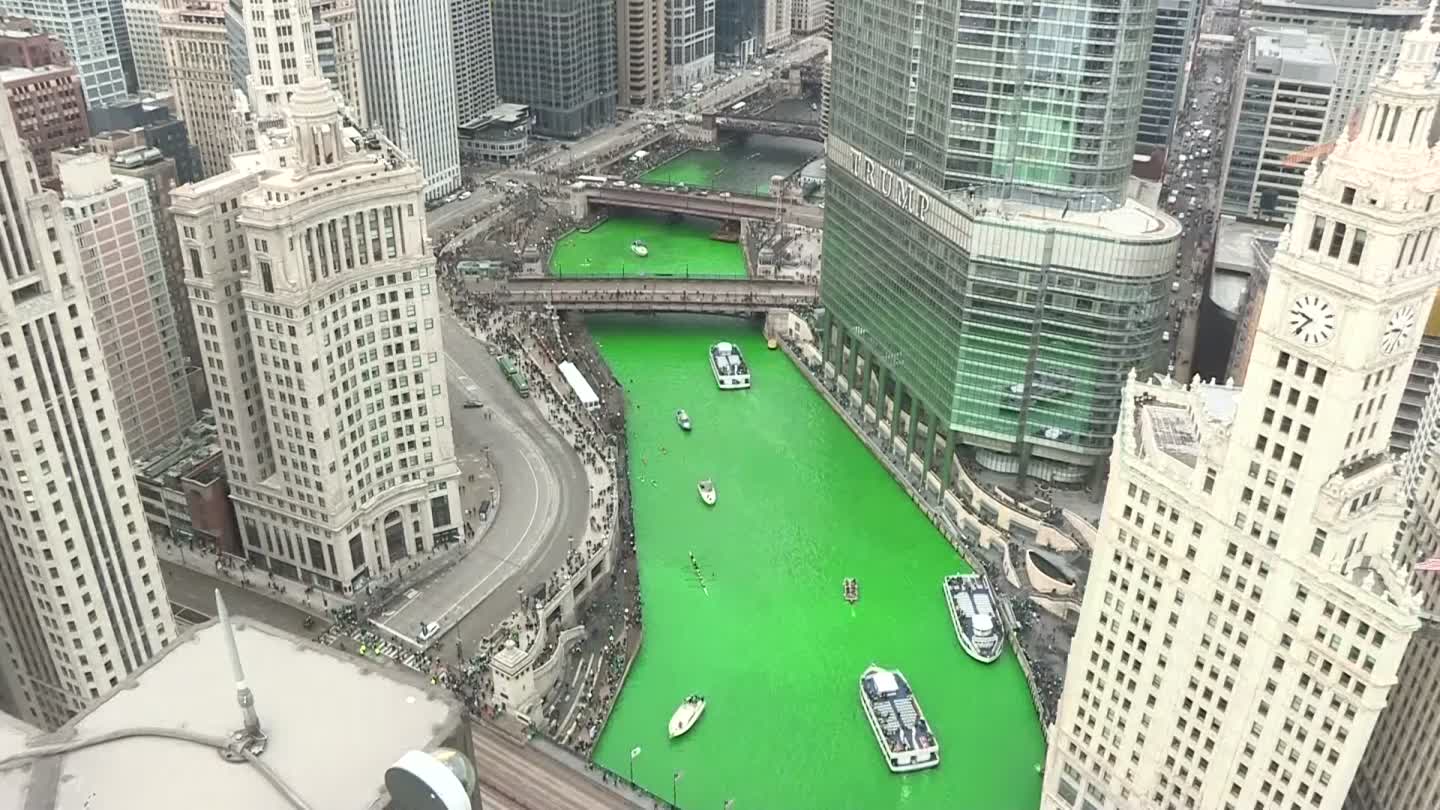 chicago river dyed green!_402493