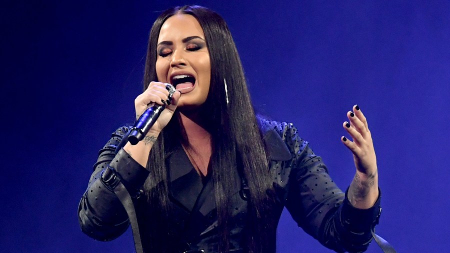 Demi Lovato Performs At The Forum_402535