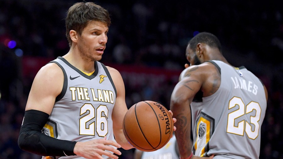 Cleveland Cavaliers v Los Angeles Clippers_403487