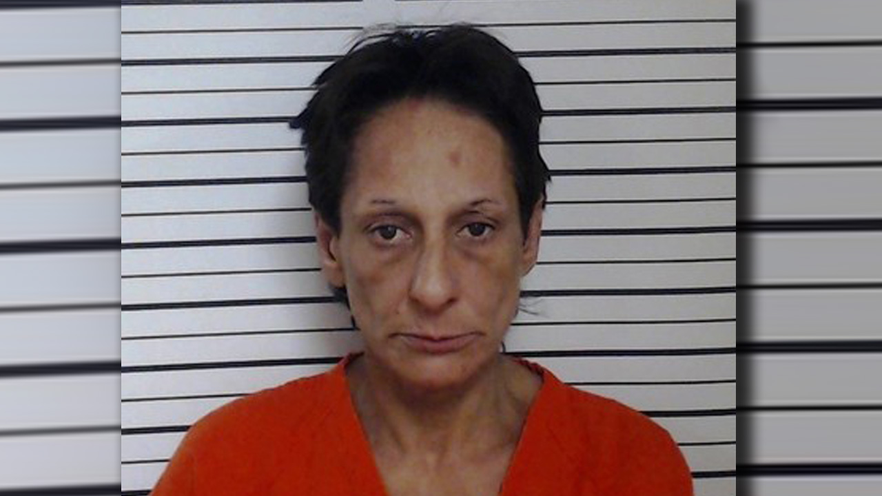 woman charged_401590