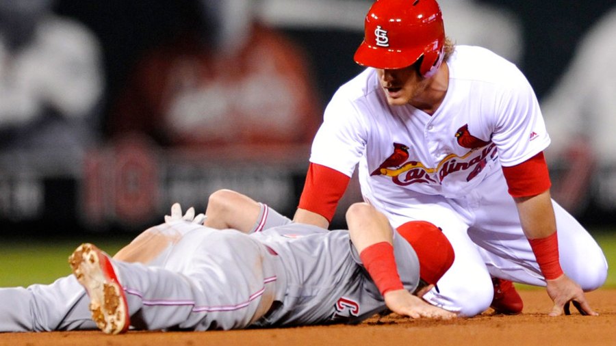 CARDINALS-VS-REDS_1524306490267.jpg