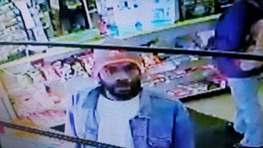 country-food-store-robbery_1524930106314.jpg