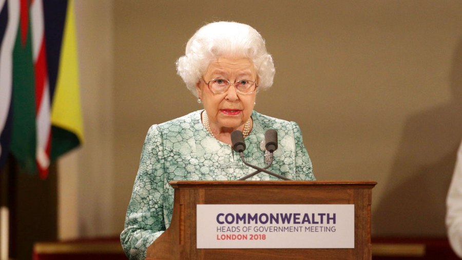 queen-elizabeth_1524323355163.jpg