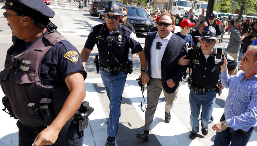 alex jones_1533604218007.jpg.jpg